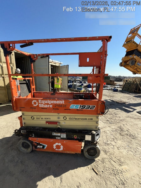 2023 JLG ES1932