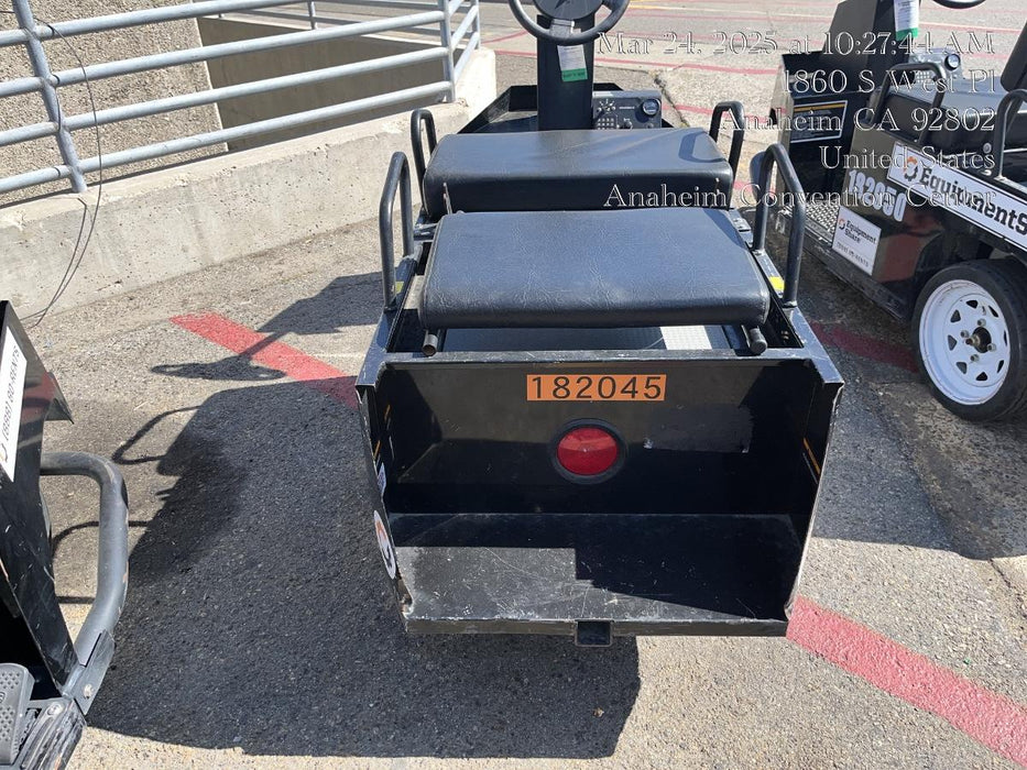 2021 Expeditor Expeditor 3 wheel Expeditor, Steering Wheel, Solid Non marketing tires, Ball Hitch, Front bumper, Painted Black