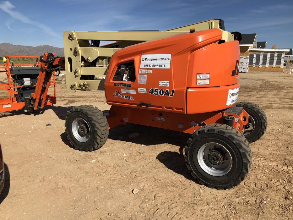 2019 JLG 450AJ