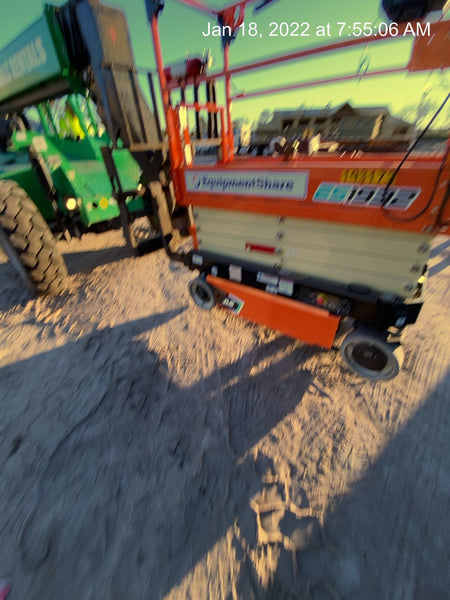 2021 JLG ES1932