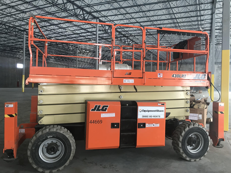 2019 JLG 430LRT