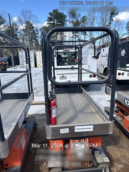 2023 JLG 1030P