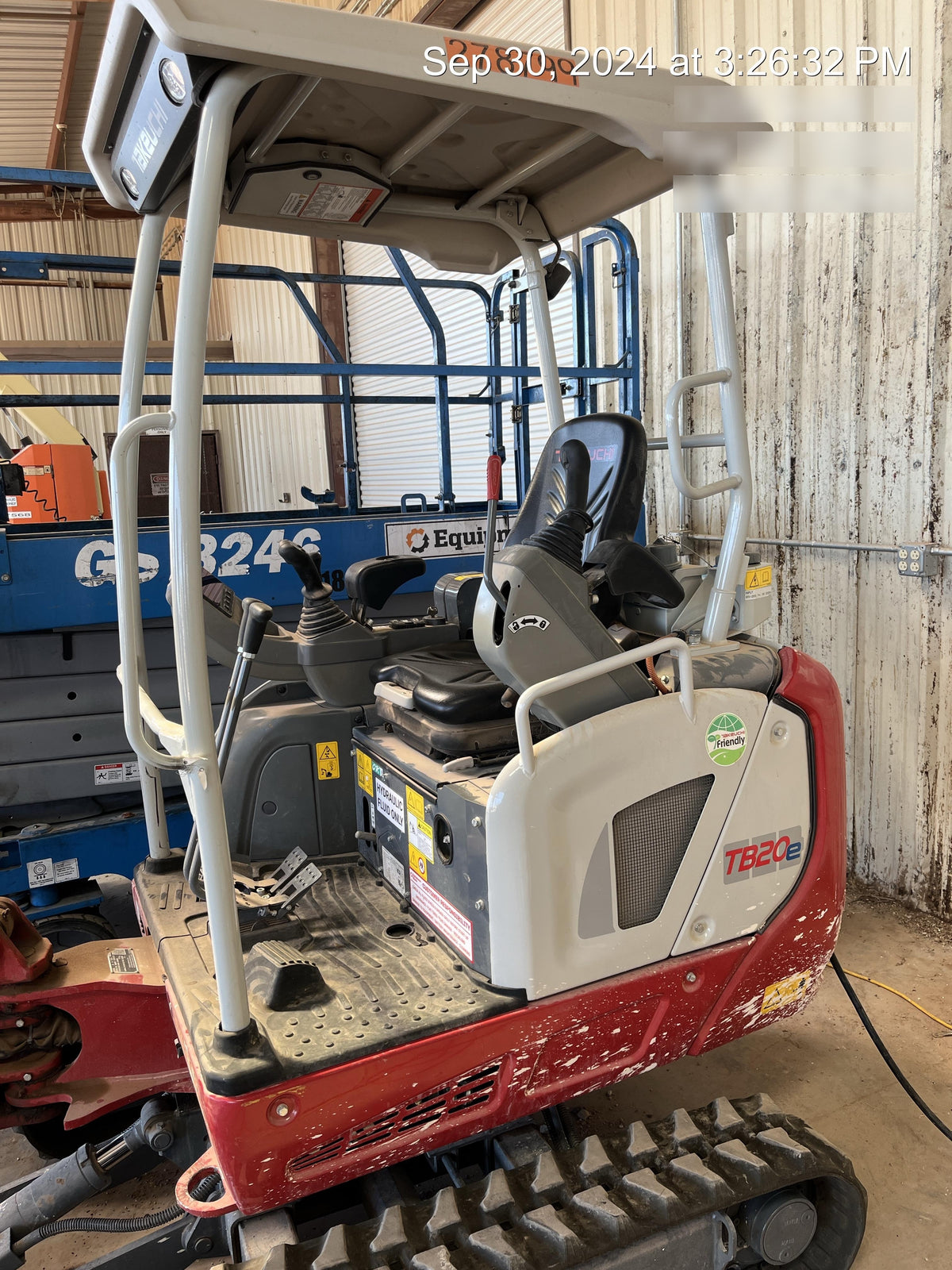 2022 TAKEUCHI TB20e
