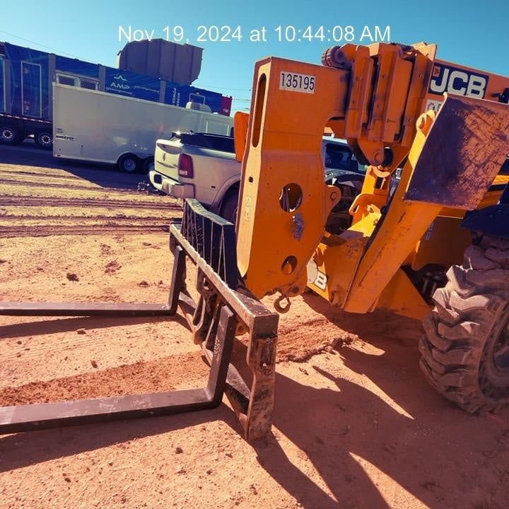 2021 JCB 512-56