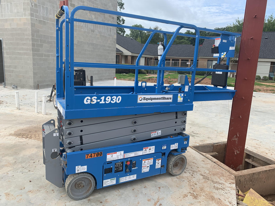 2020 Genie GS-1930 Fixed rails with chain entry gate - Pre A92.20