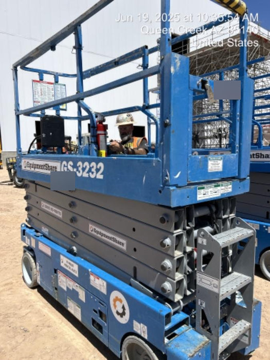 2018 Genie GS-3232 Genie GS-3232 w/Folding rails, Half height swing gate
