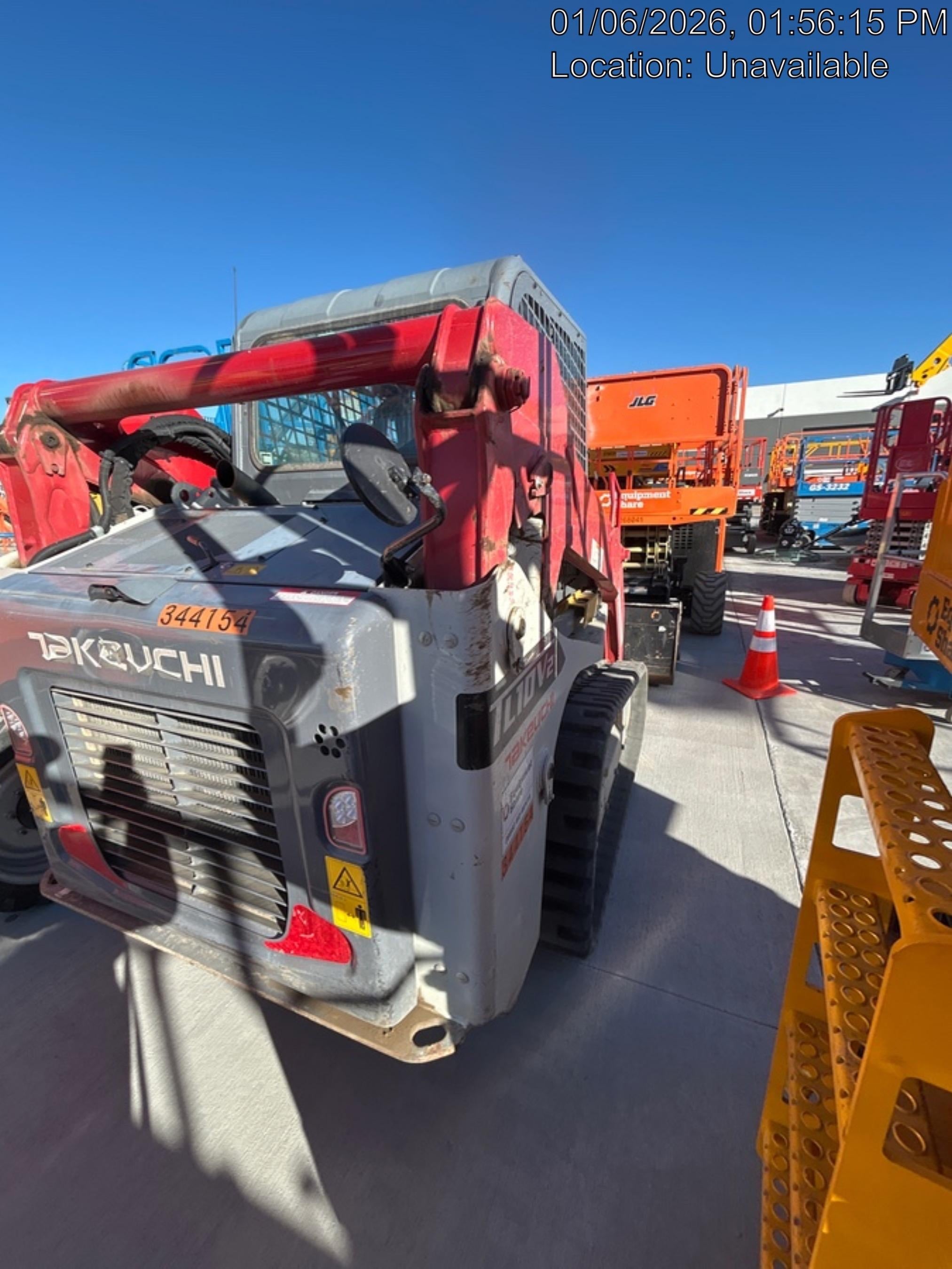 2023 TAKEUCHI TL10V2-CR