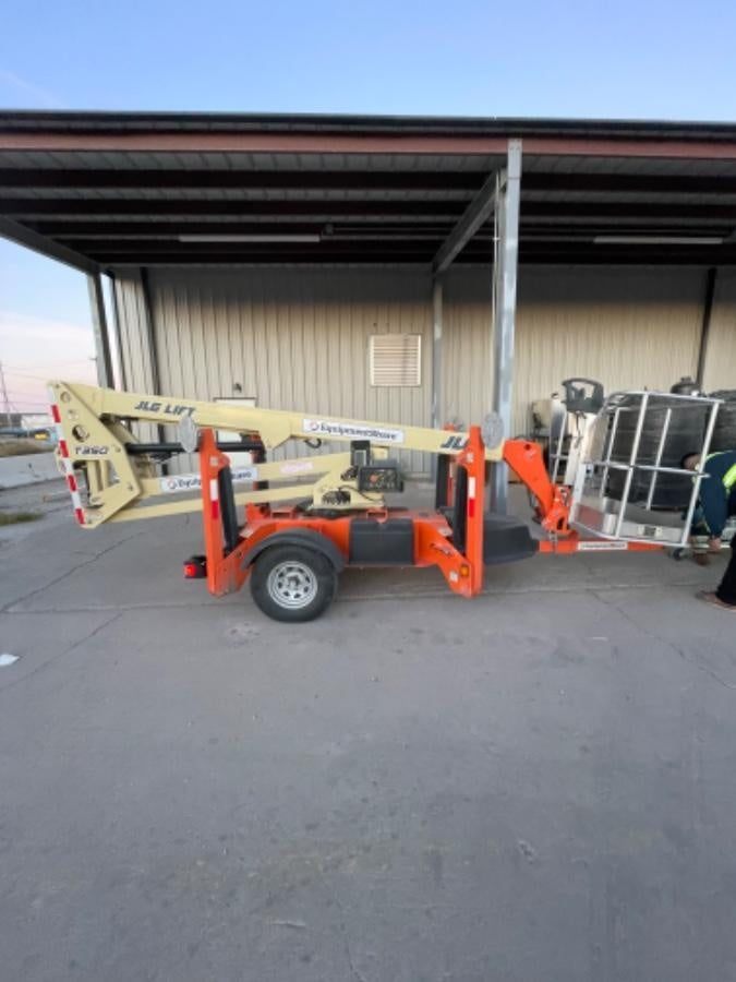 2022 JLG T350