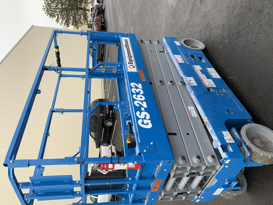 2020 Genie GS-2632 Solid NM Tires, Folding Rails with Half-Height Swing Gate, Beacon, 800W Invertor