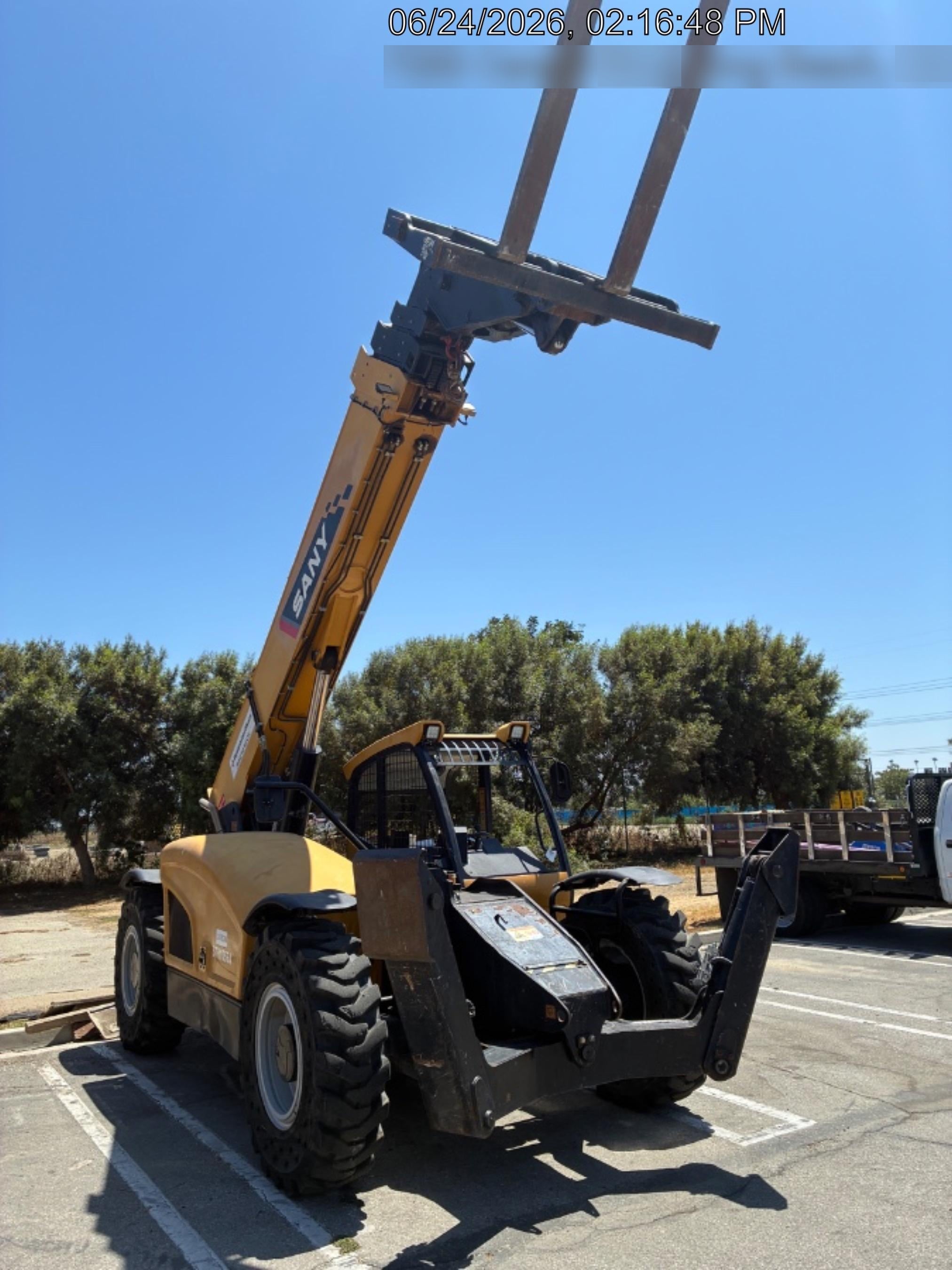 2021 SANY STH1056