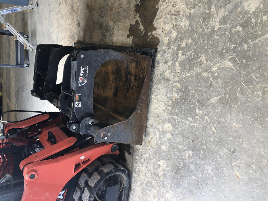 2018 PALADIN 76" Scrap Grapple Bucket - Paladin