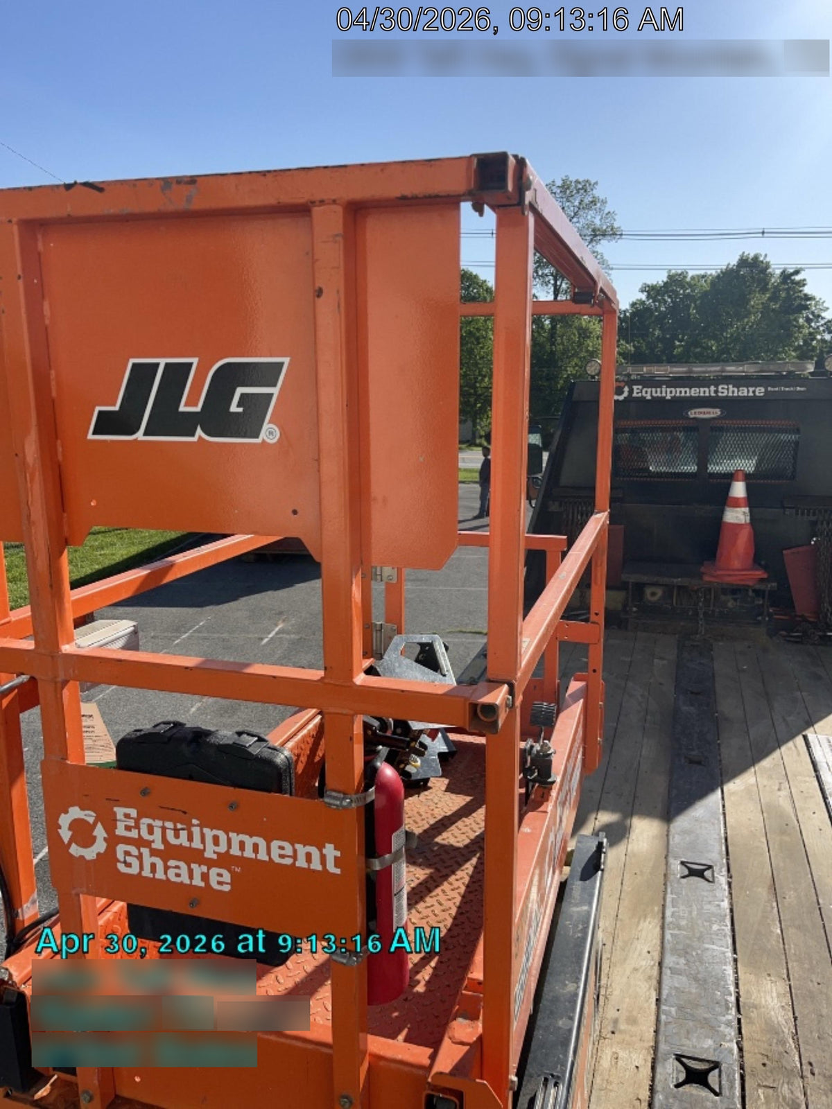 2022 JLG ES1330L