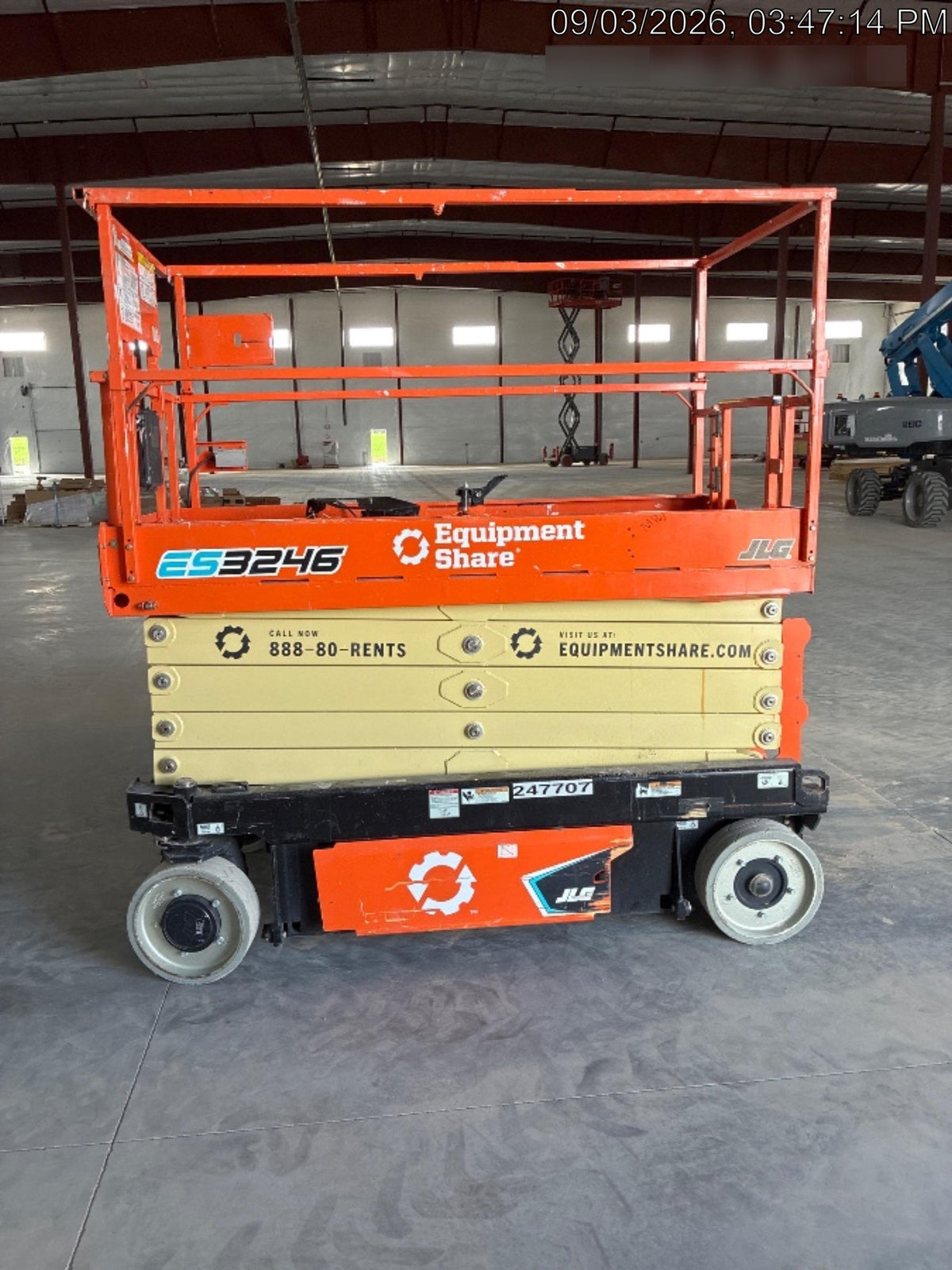 2022 JLG ES3246