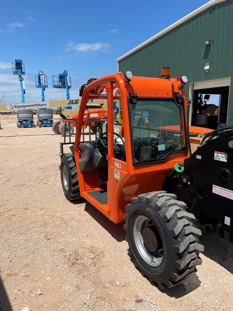 2023 JLG G5-18A