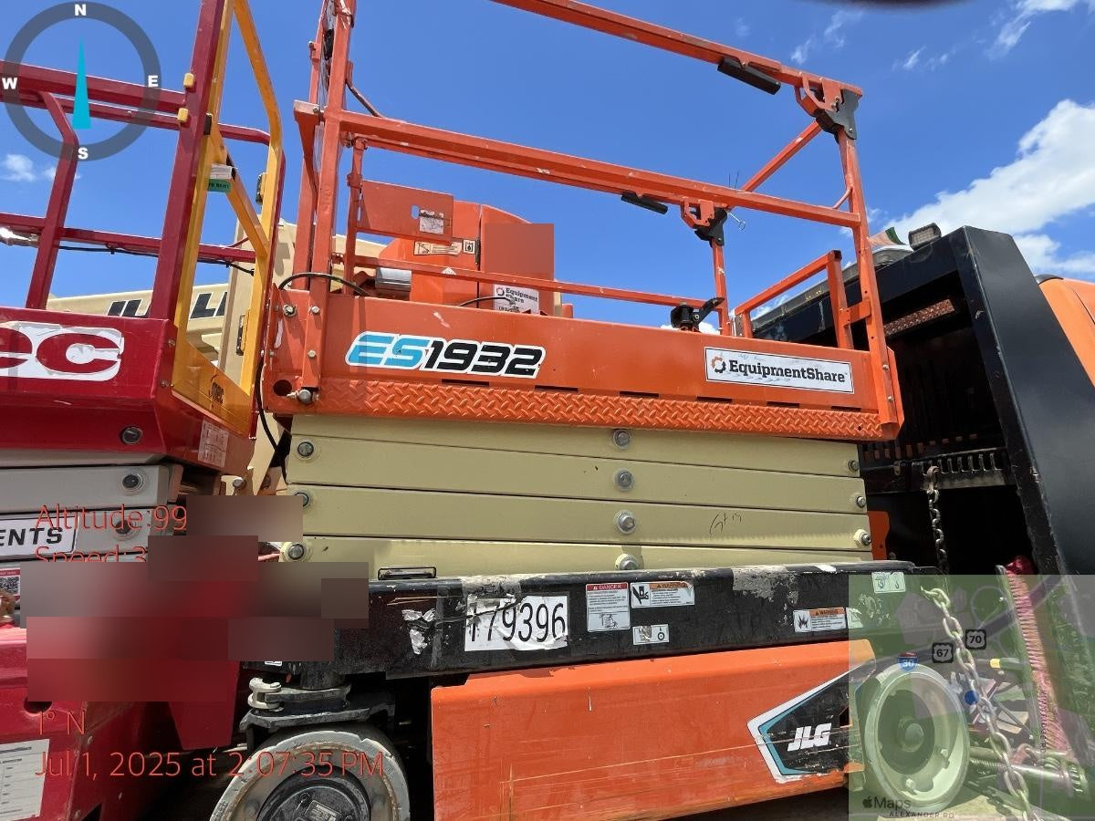 2021 JLG ES1932