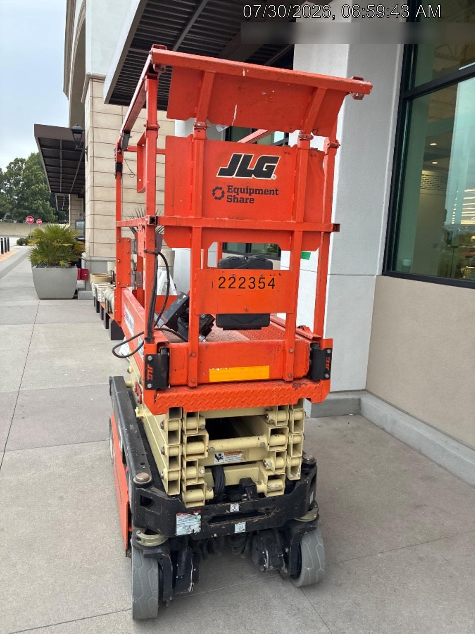 2022 JLG ES1932