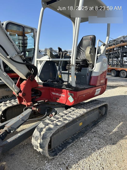2021 TAKEUCHI TB235-2R