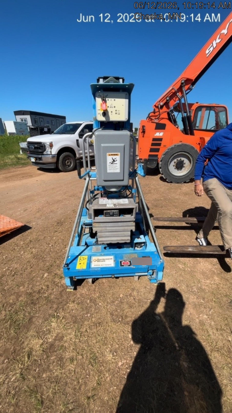 2008 GENIE IWP-30S