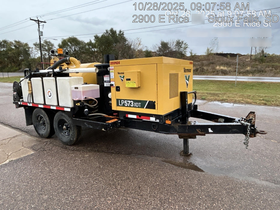 2022 VAC-TRON LP573XDT