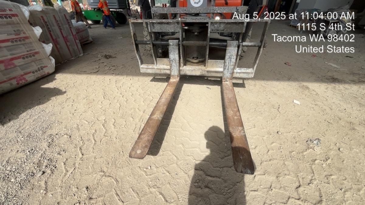 2021 JLG 1001095418S