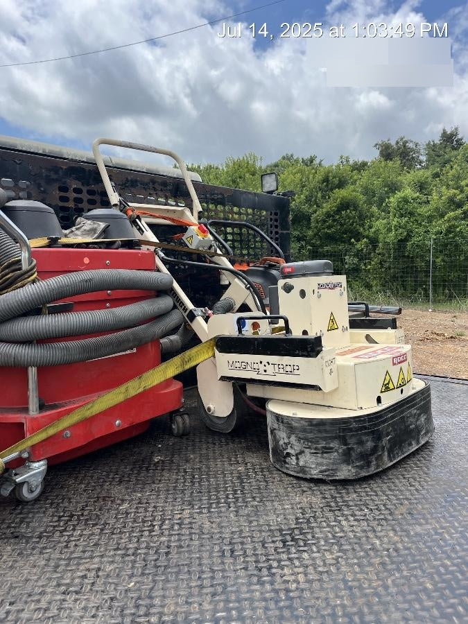 2020 EDCO VAC-200