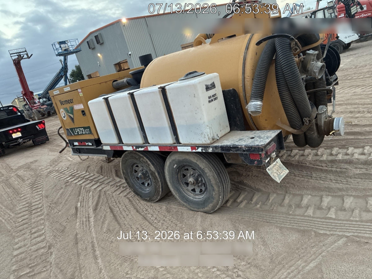 2021 Vac-Tron LP573XDT T4 Koehler Diesel Engine, 500 Gallon Debris Tank, x2 100 Gallon Water Tanks