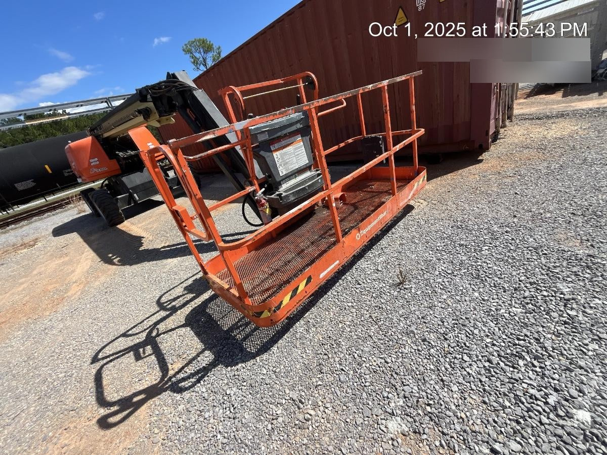 2024 JLG 660SJ