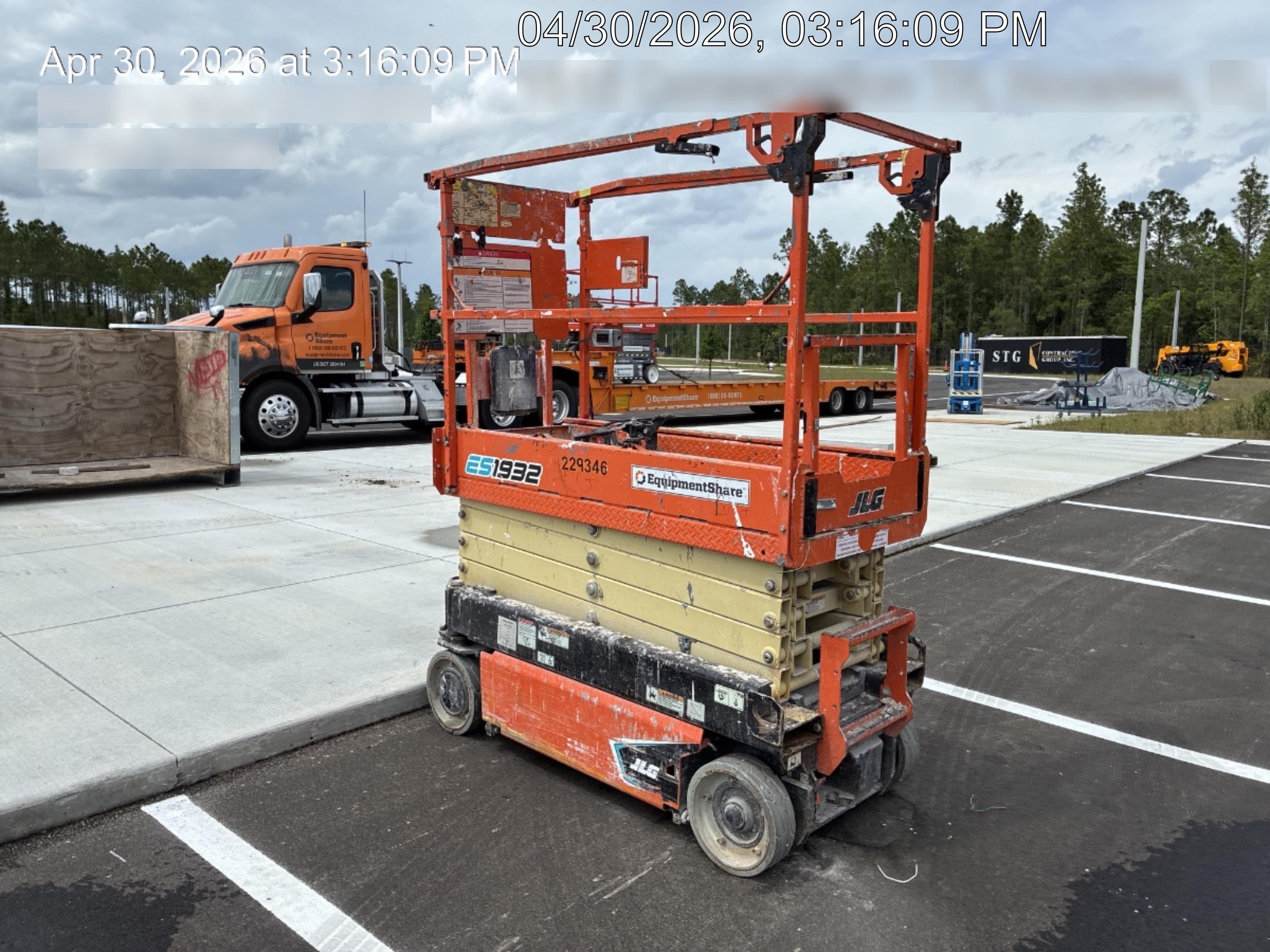 2022 JLG ES1932