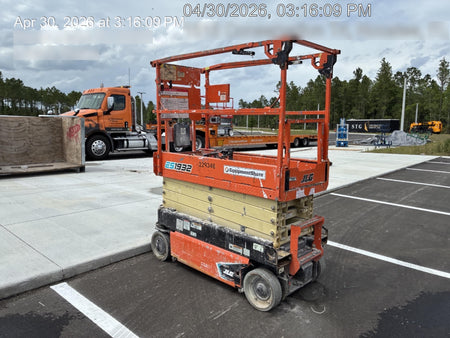 2022 JLG ES1932