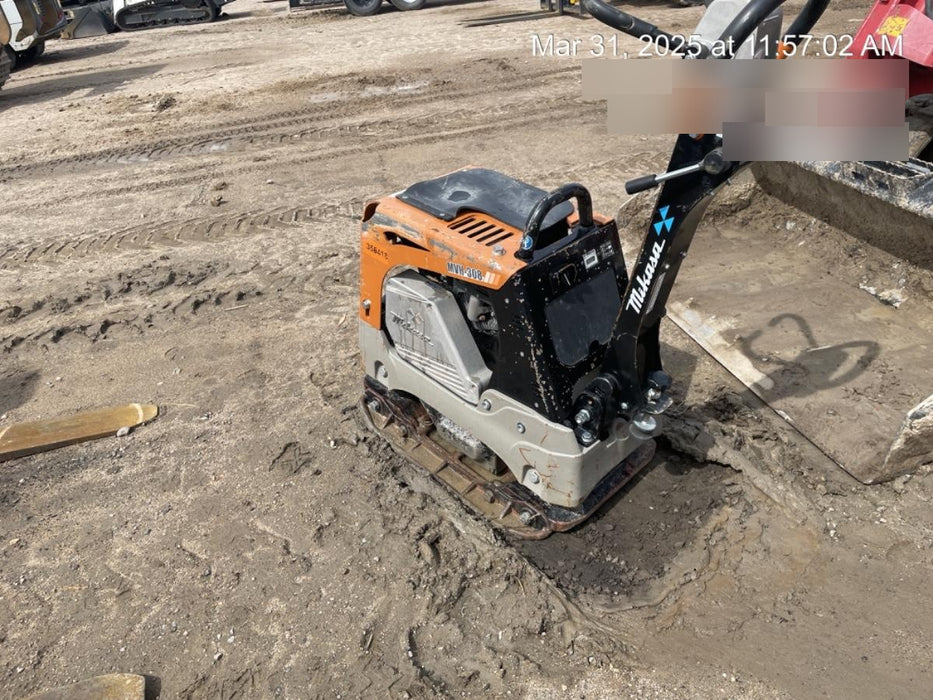 2023 Multiquip MV308GH Honda GX270, 18" Plate, Tachometer