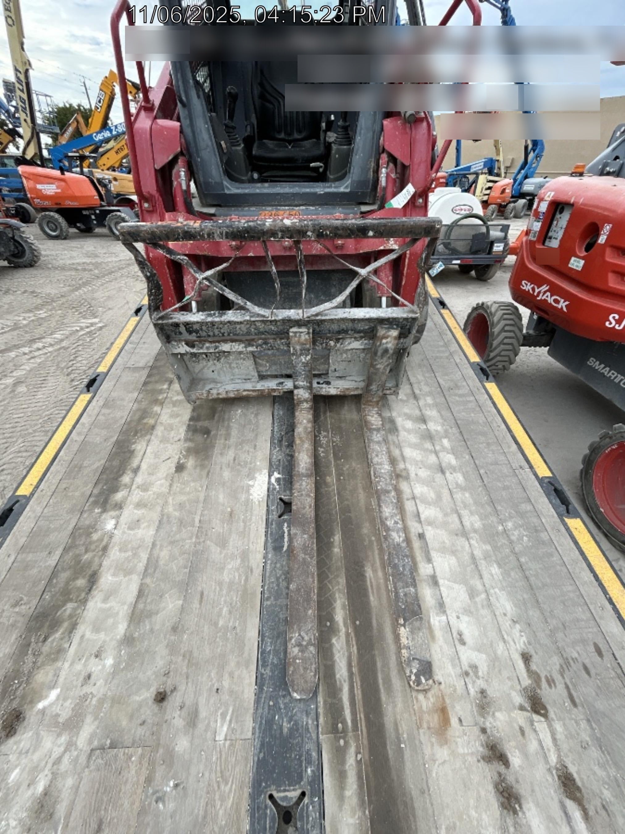 2017 FLECO 24" Pallet Forks - Fleco