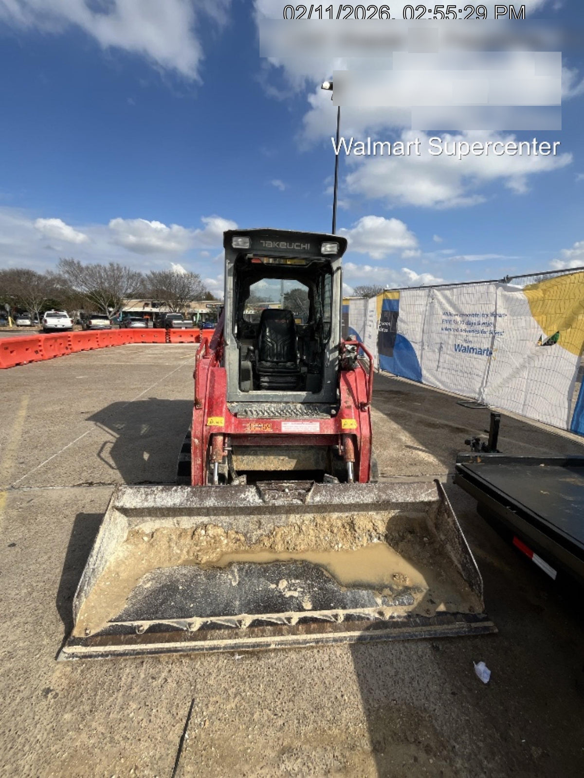 2019 Takeuchi TL8 Cab, Heat/AC, Defroster, 15" Wide Rubber Tracks, Back-up Alarm, Front & Rear Working Lights, Auxiliary Hydraulics, Two-Speed Travel, Electronic Monitoring System, Hydraulic Universal Quick Hitch 76" HD Dirt Bucket with 8 Teeth, 20.3 cubic feet Capacity