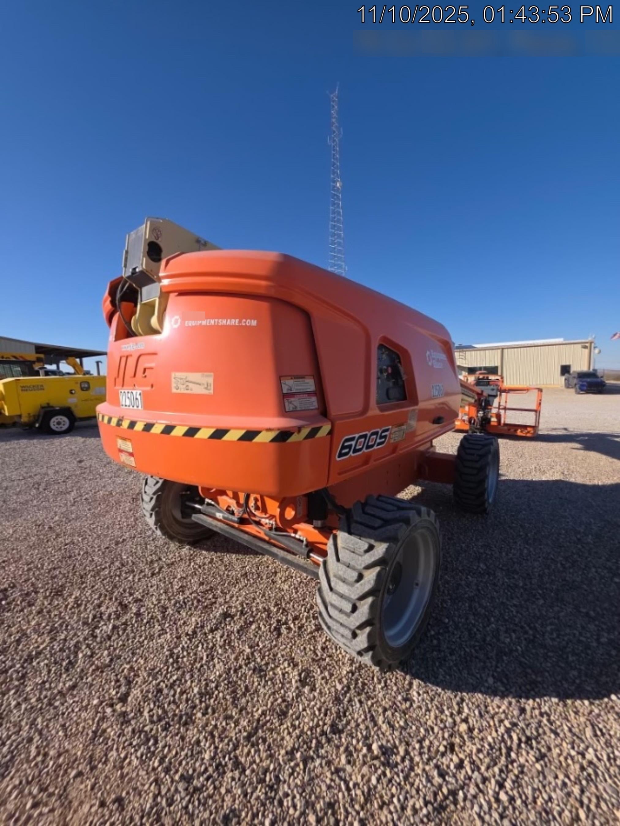 2022 JLG 600S