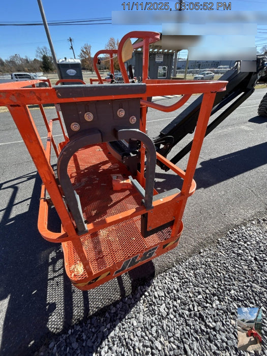 2019 JLG 600AJ