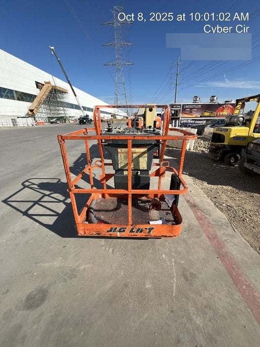 2019 JLG E400AJPN