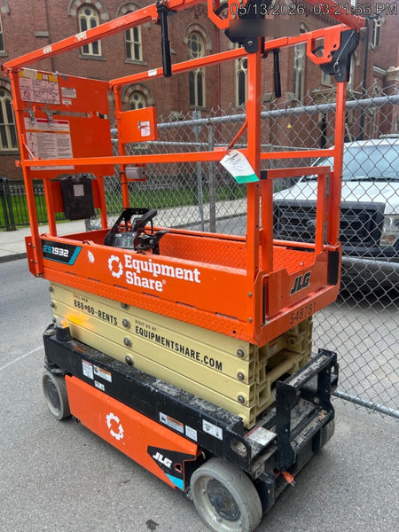 2025 JLG ES1932