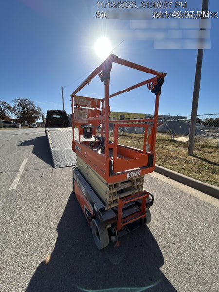 2021 JLG ES1932
