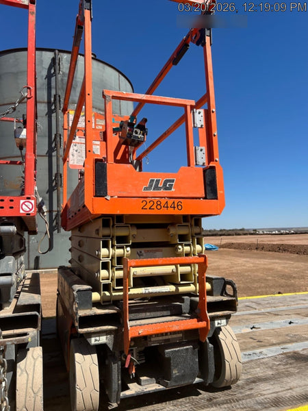 2022 JLG ES1932