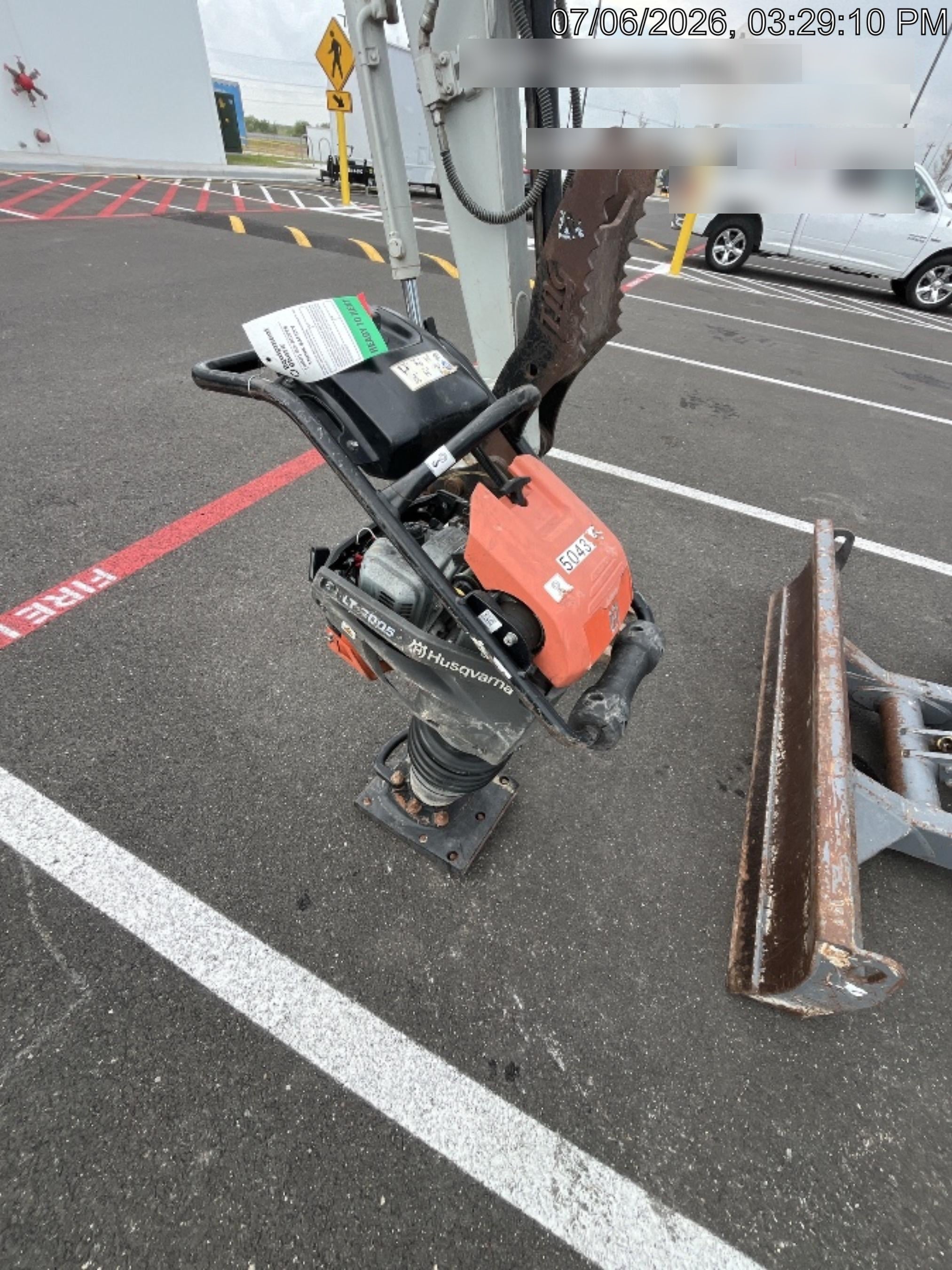 2025 HUSQVARNA LT6005