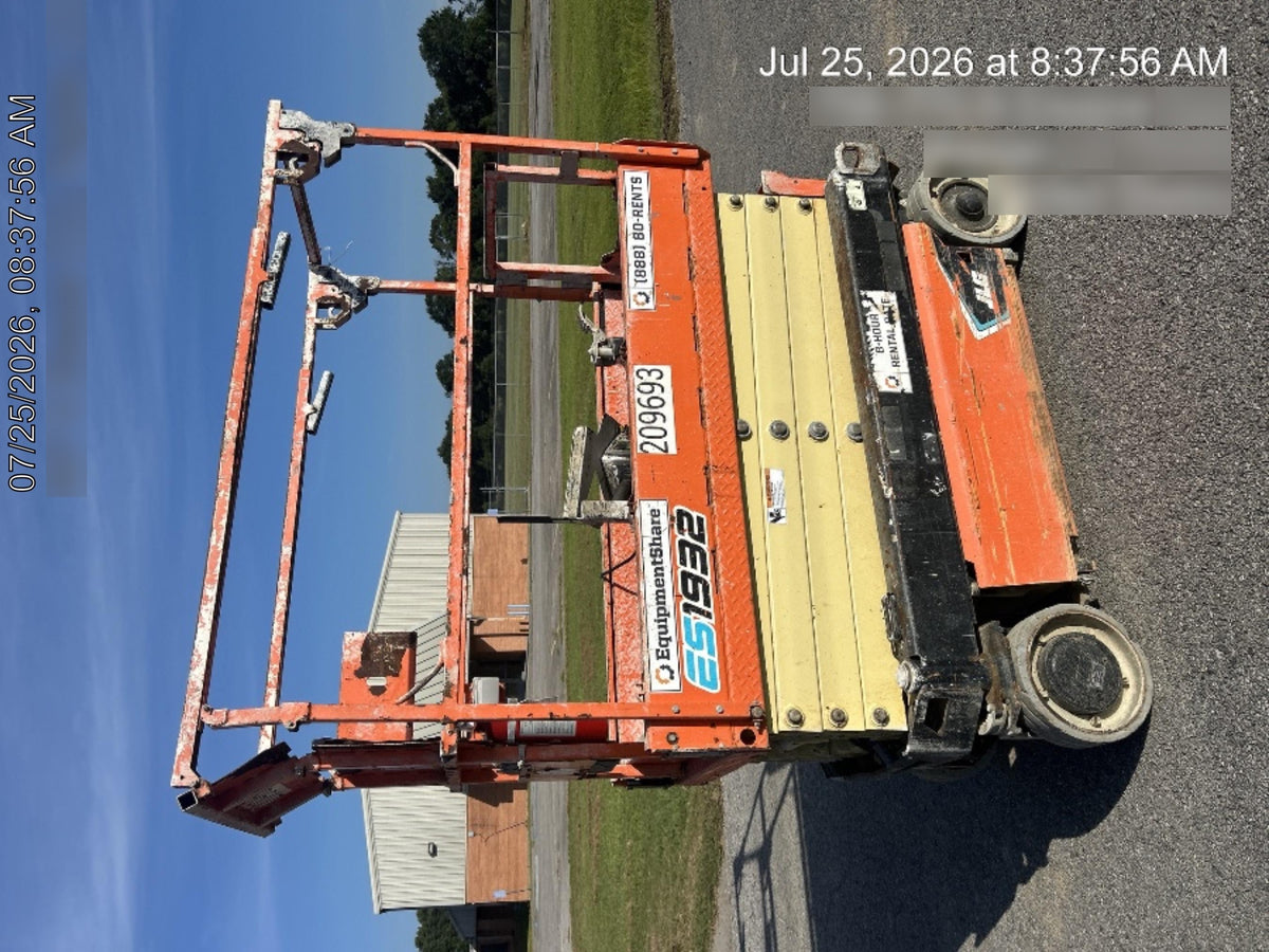 2022 JLG ES1932