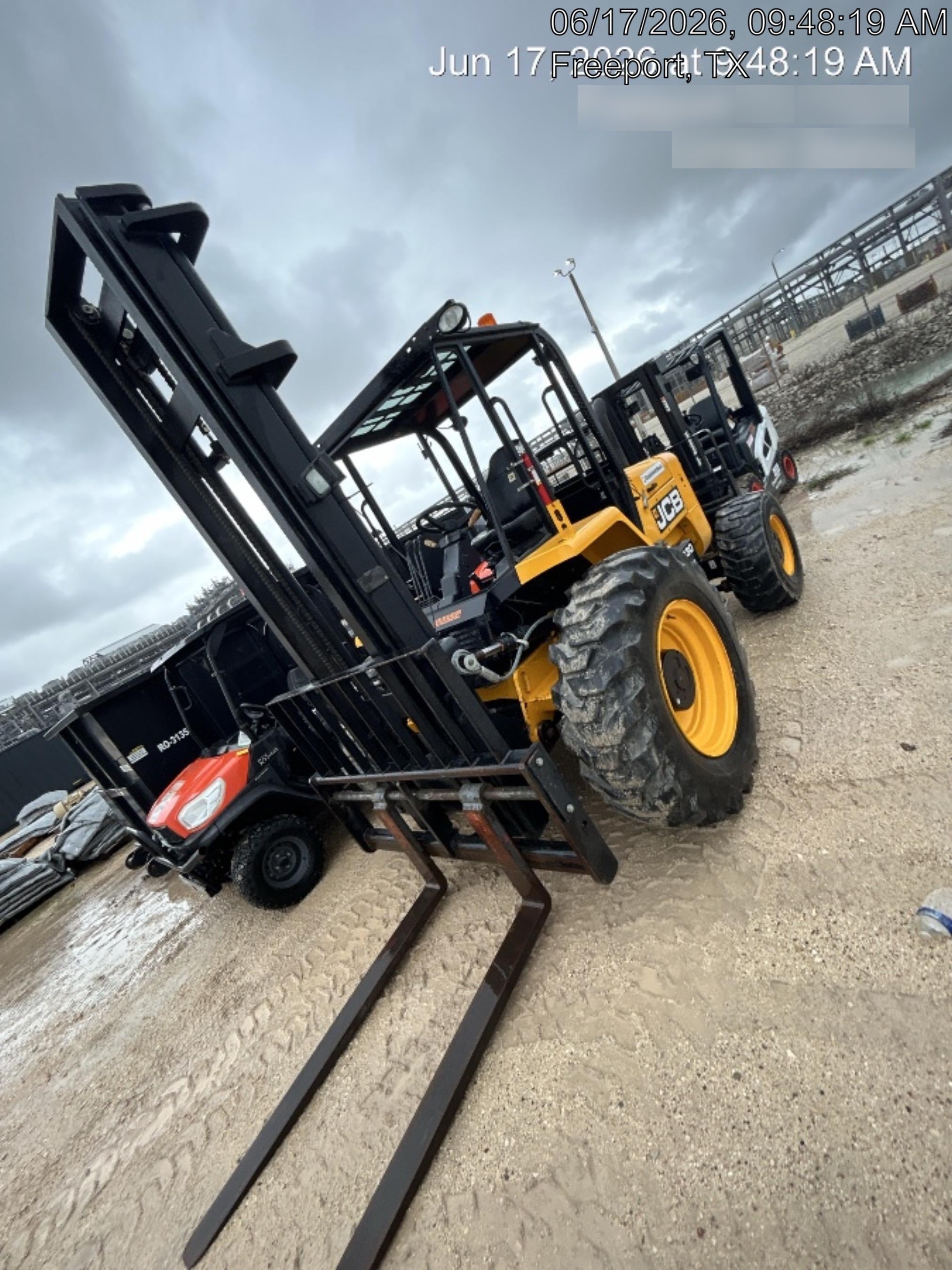 2023 JCB 930-4