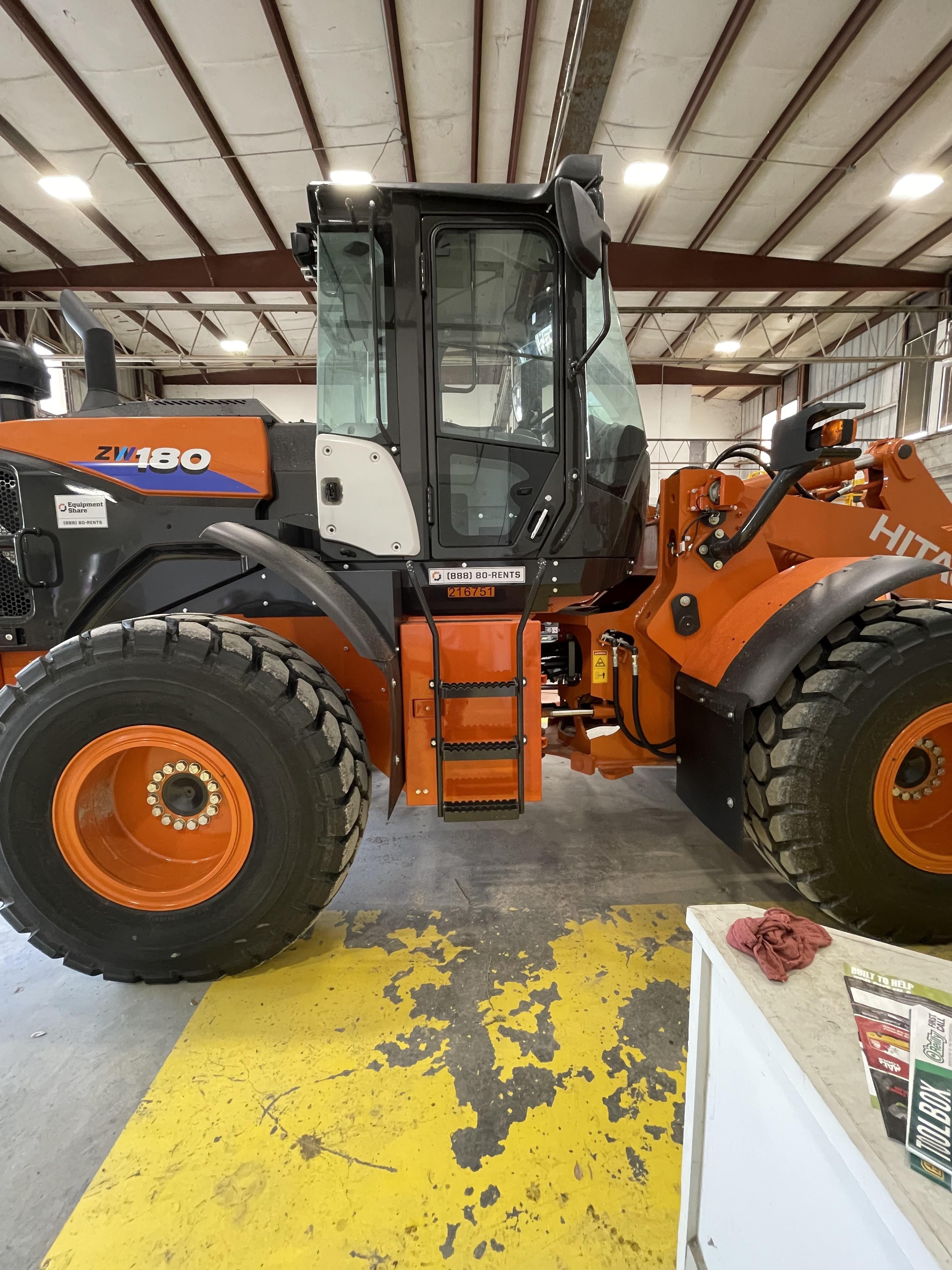 2022 HITACHI ZW180-6