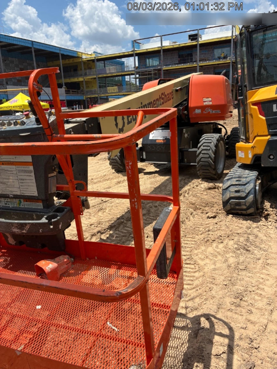 2023 JLG 600S