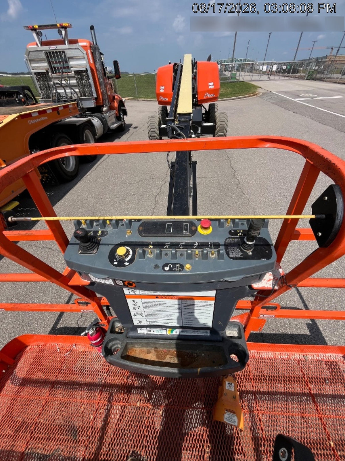 2025 JLG 660SJ