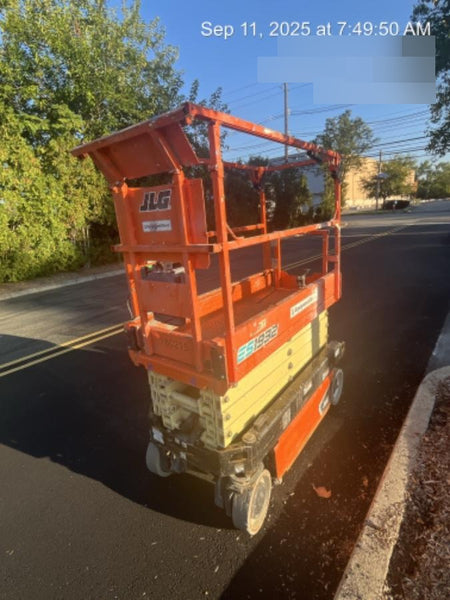2021 JLG ES1932