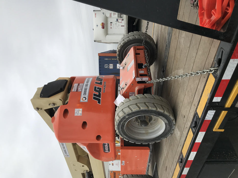 2019 JLG E450AJ