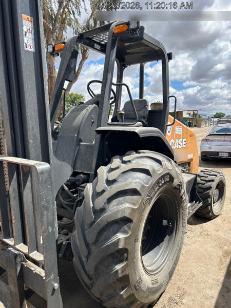 2023 CASE 588H