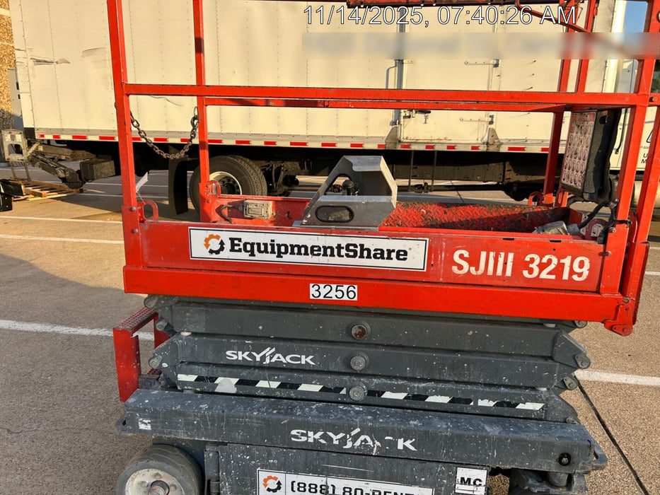 2017 Skyjack SJIII-3219 Skyjack SJ3219 Scissor Lift