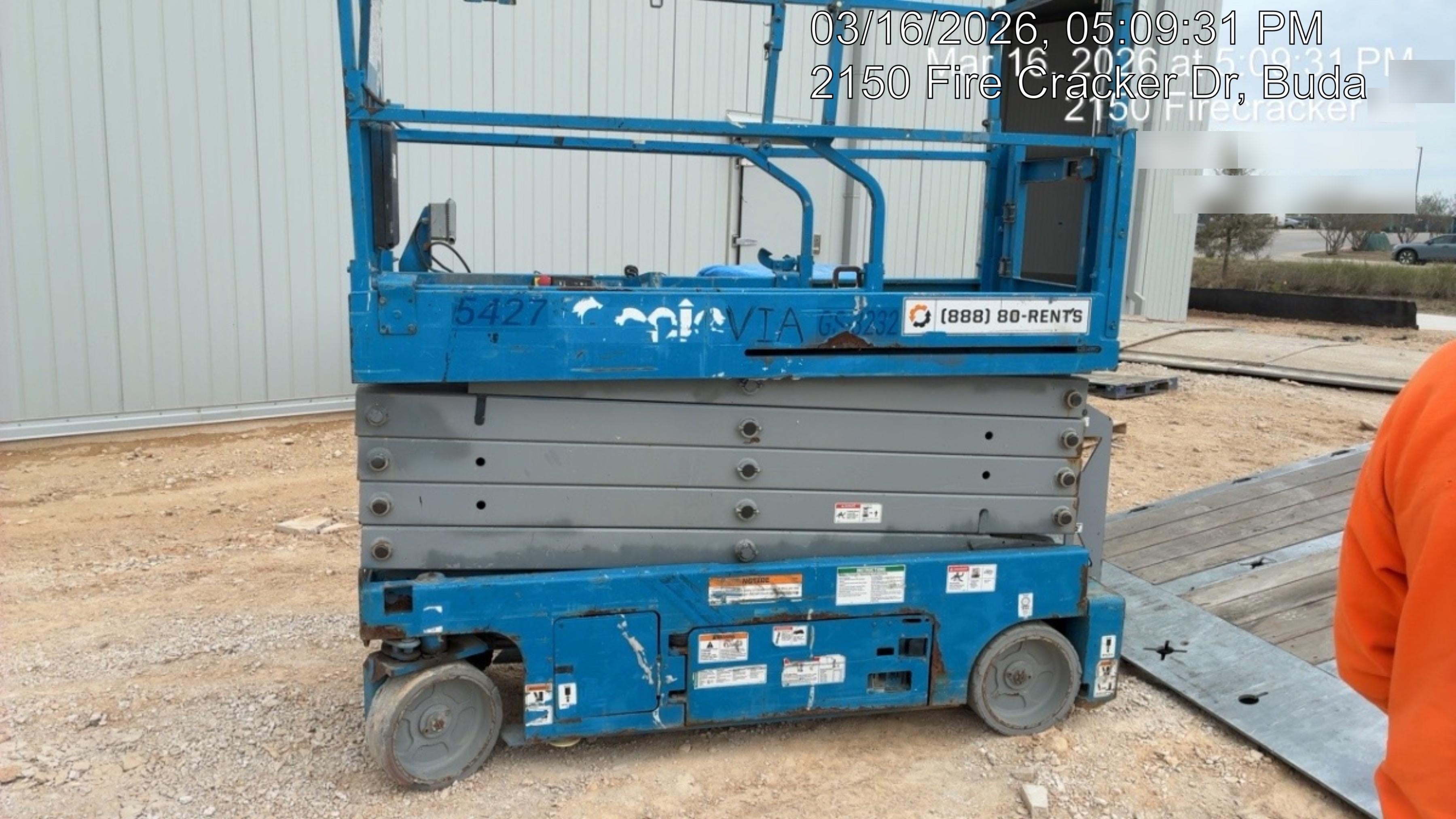 2017 Genie GS-3232 Genie GS3232 Narrow 32' Scissor Lift