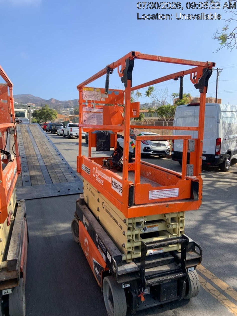 2022 JLG ES1932